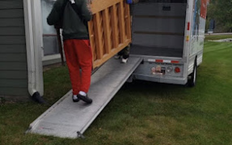 MB Moving