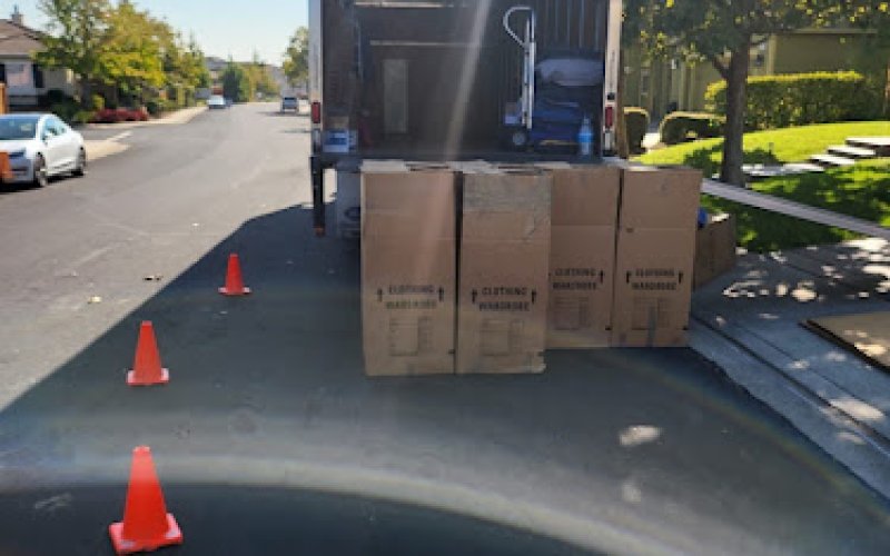 Pro Pasadena Movers — Moving service in Burbank