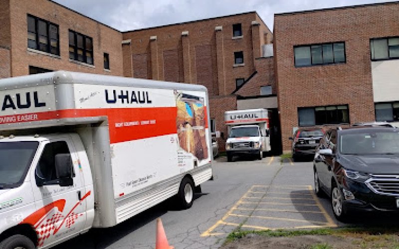 1st Choice Moving & Packing