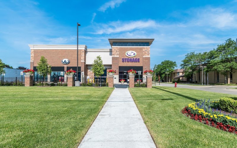 EZ Storage Southfield Road — Self-storage facility in Dearborn Heights