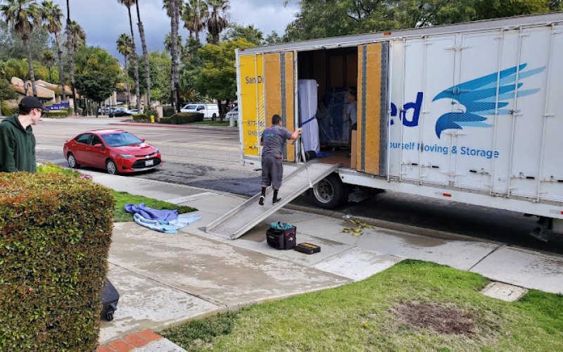 Bernardo Moving & Storage