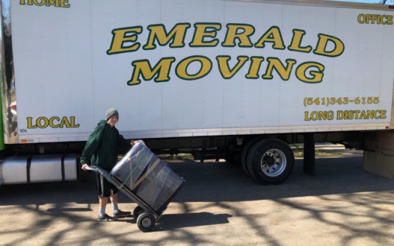 Emerald Moving Inc