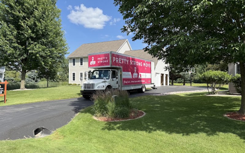 Pretty Strong Movers — Moving service in Green Bay