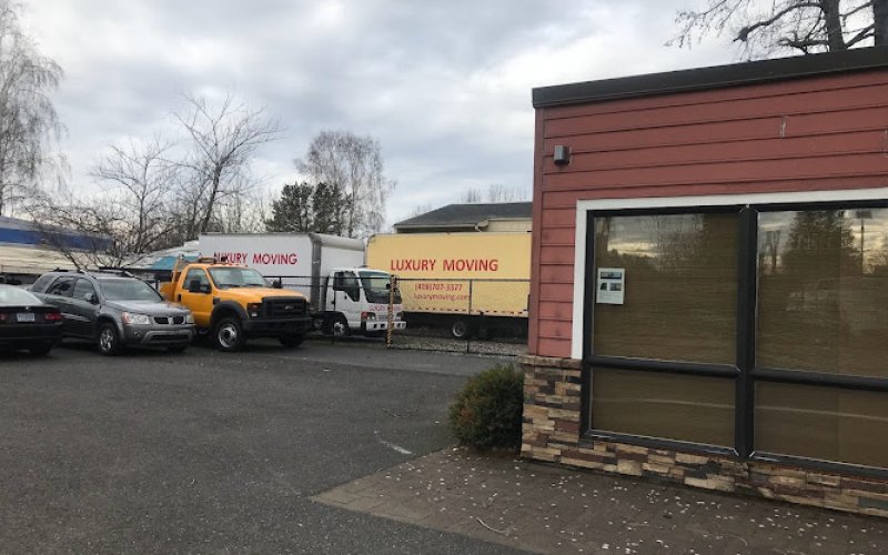 Luxury Moving of Oregon LLC