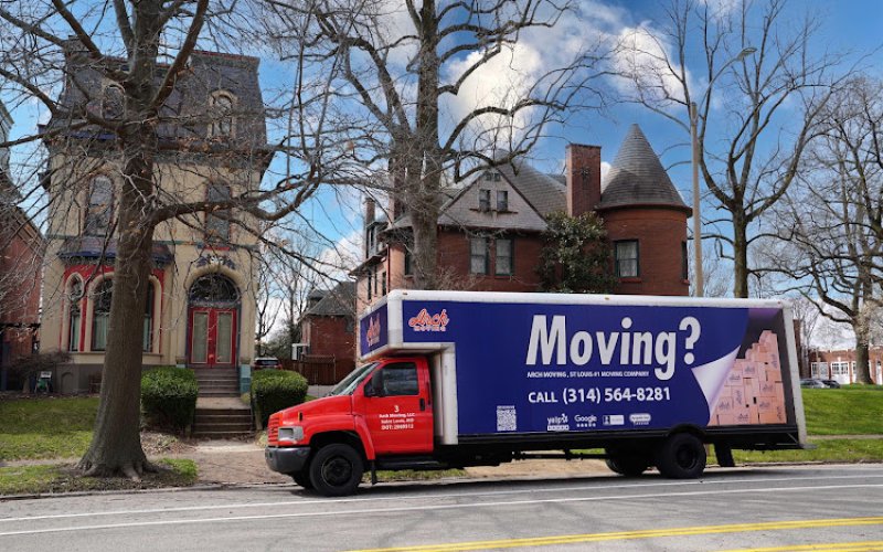 Arch Moving