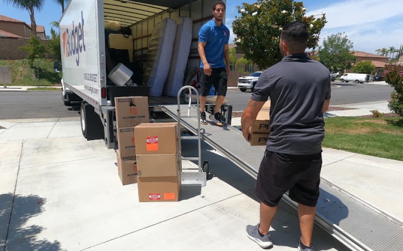 Extra Mile Movers LLC