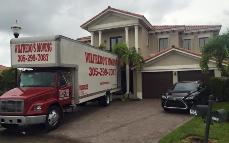 Wilfredo's Moving