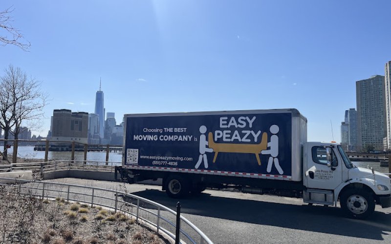 Easy Peazy Moving