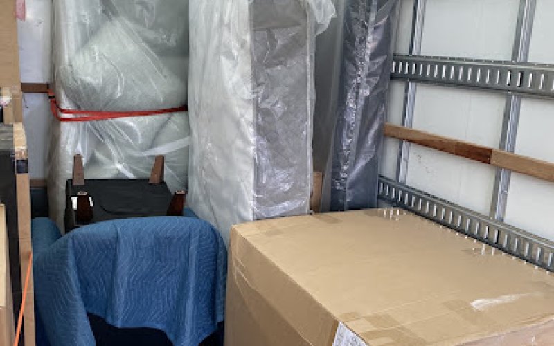 Signature Delivery & Moving