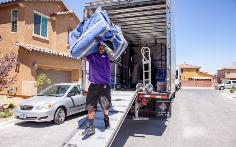 Move 4 Less - Movers Las Vegas