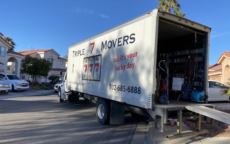 Triple 7 Movers