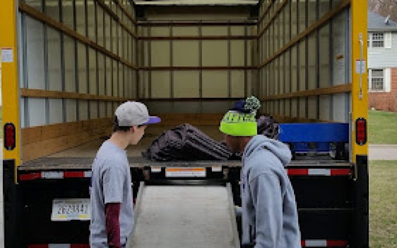 T Square Movers — Moving service in Lincoln