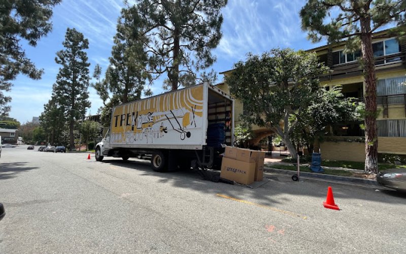Trek Movers. Local & Long-Distance Moving Company in Los Angeles.