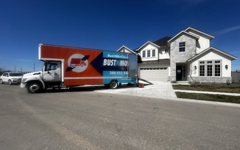BustNMoves Moving Company