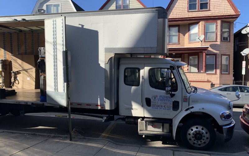 Applezon Moving & Transportation — Moving and storage service in Newark