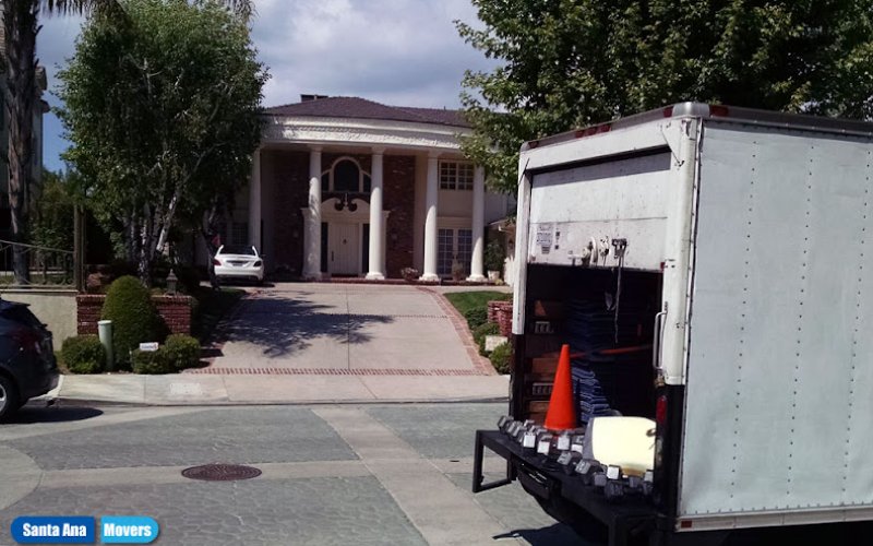 Santa Ana Movers