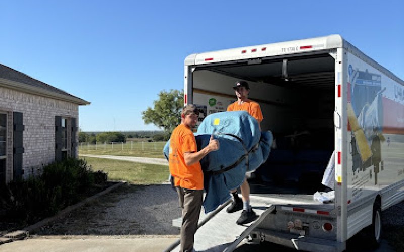 Moovin & Groovin Oklahoma City Moving Company