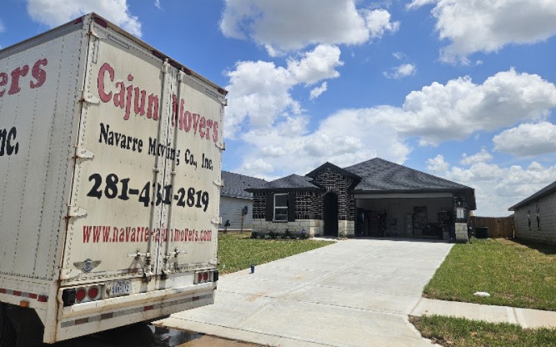 Cajun Movers (Navarre Moving Inc)