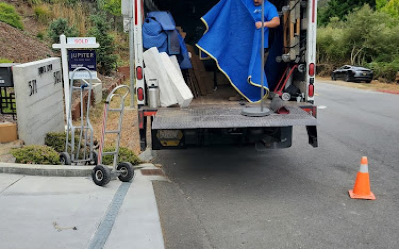 Adams Moving
