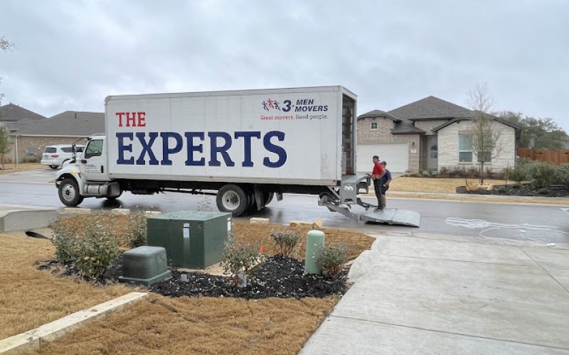 3 Men Movers - Round Rock