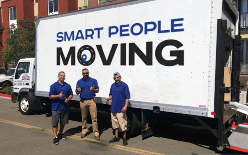 Smart People Moving