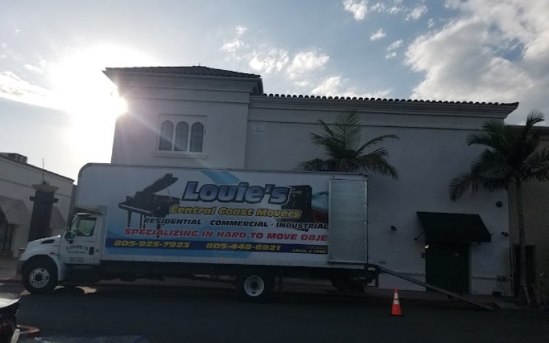 Louie’s Central Coast Movers