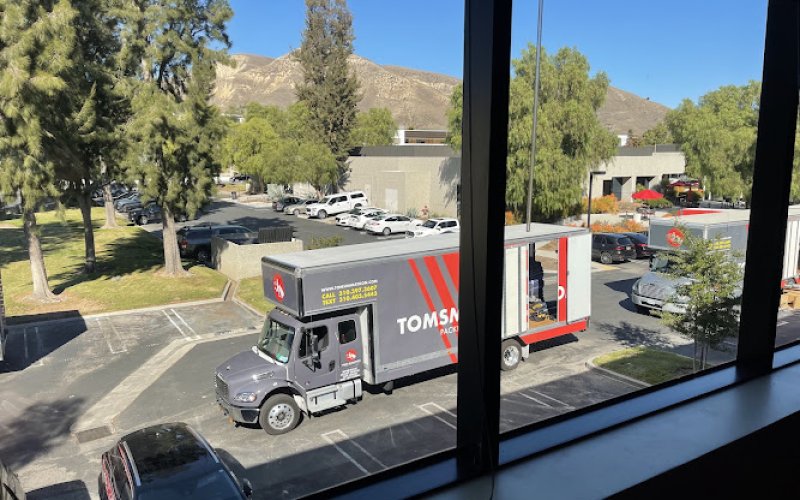 Tom's Marathon Movers LLC