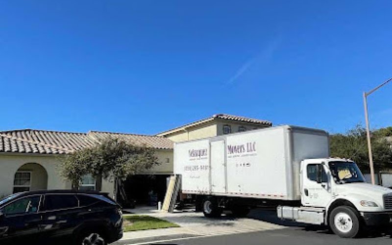Velazquez Movers LLC