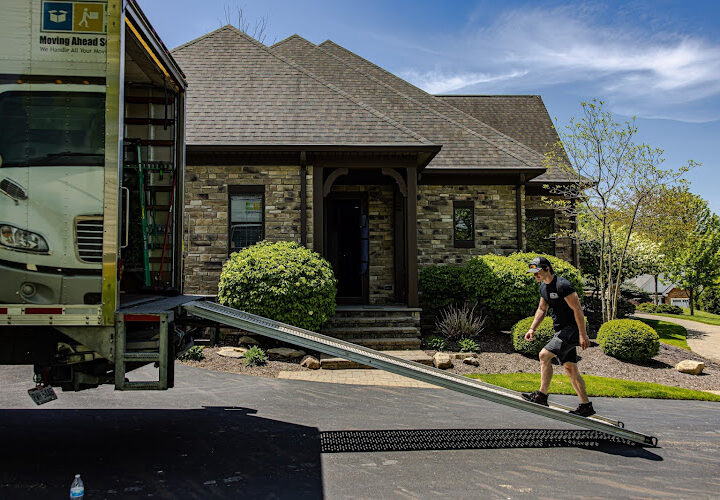 Moving Ahead Services - Cleveland Movers